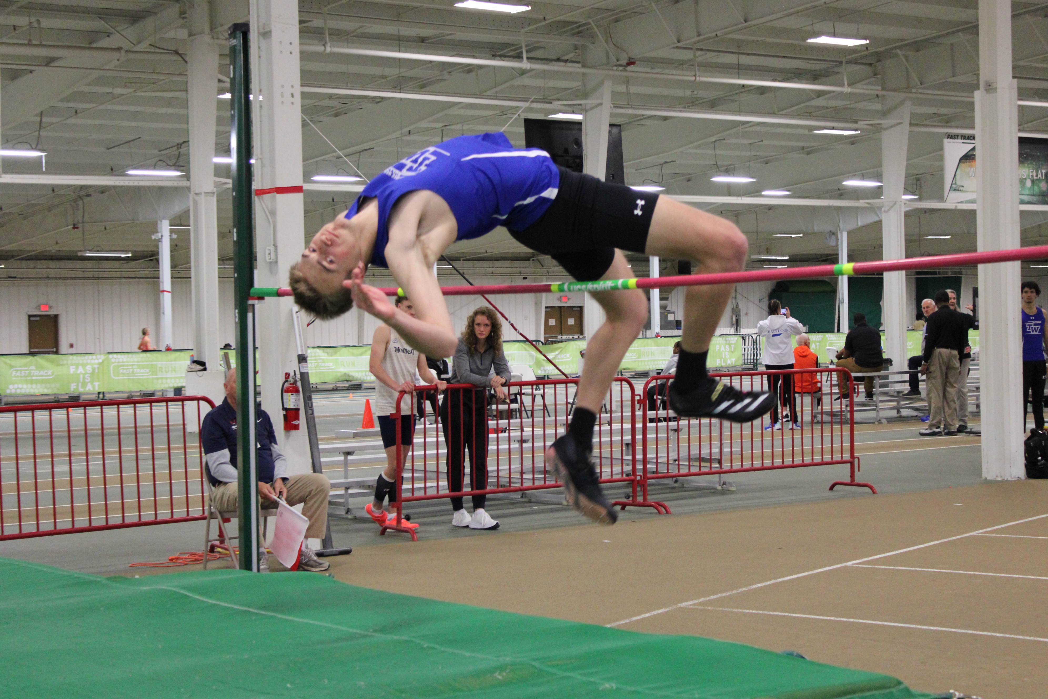 T&F Bulldogs Capture Conference Hardware